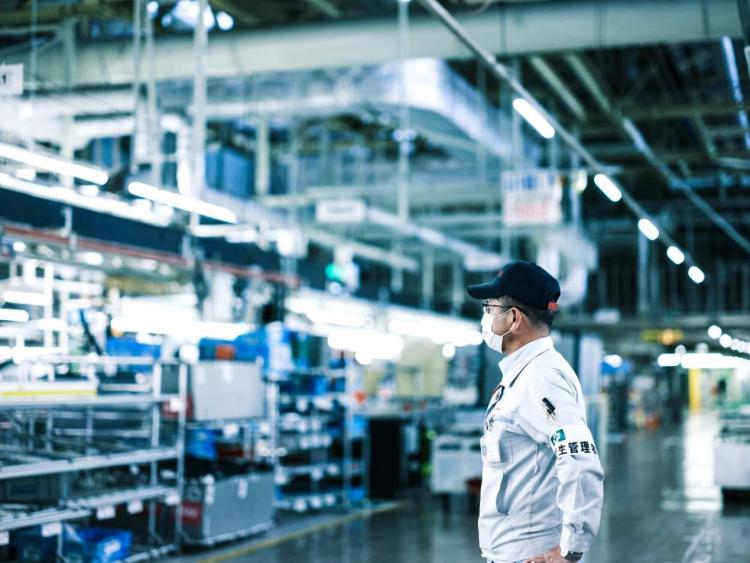 日本汽车、钢铁等制造业利润暴跌