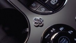 宾利汽车与珠宝品牌Boodles再度携手 打造两款新专属套件 尽绽璀璨风华