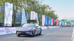 东风奕派与跑者并肩出发 护航2026十堰马拉松