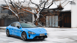 新款小米SU7上市