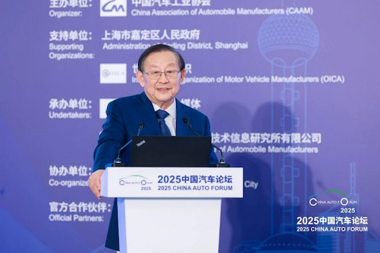 从“引进”到“输出” 中国汽车全球化走出特色航路  位置：要闻列表+移动端资讯_fororder_[8]从“引进”到“输出” 中国汽车全球化走出特色航路1198