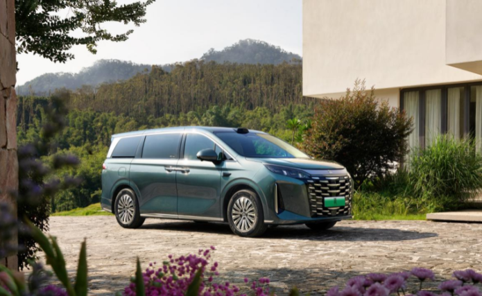 MPV比亚迪2026款夏上市 打造“家庭头等舱”_fororder_焦点图