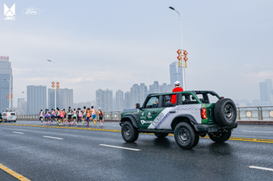 登场皆英雄 江铃·福特烈马2024年南昌马拉松燃情开赛