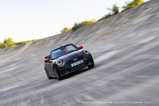全新MINI Cooper Cabrio携全新MINI JCW Cabrio开怀驾到 位置：资讯_fororder_【6】全新MINI Cooper Cabrio携全新MINI JCW Cabrio开怀驾到2429