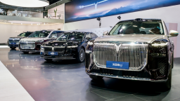 岚图梦想家山河正式上市 引领豪华四座MPV进入智能豪华新时代