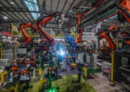 量产渐近 车企竞速人形机器人赛道