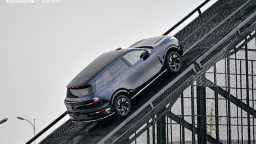 携硬核技术破寒而行 长安汽车天枢智能开赴牙克石冬测