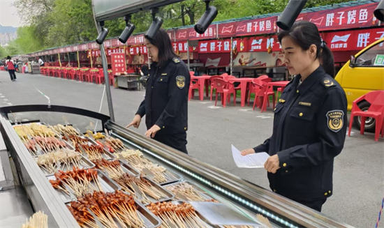 夏夜烟火里 吉林安图“加减乘除”绘就夜经济新画卷_fororder_吉林烟火2