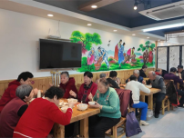 党建引领老年助餐服务 托起老年人“幸福餐盘”