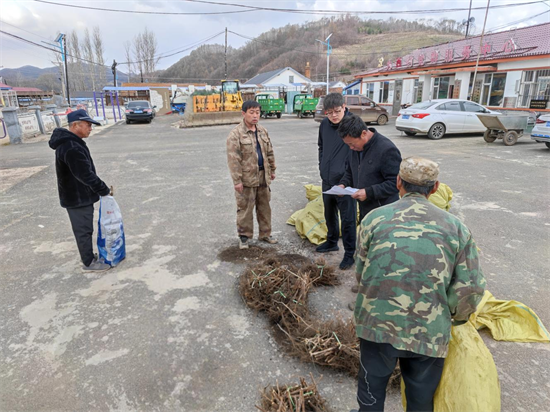 吉林安图亮兵镇千亩“红色浆果”产业带建设项目启动_fororder_图片1