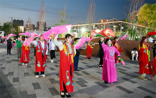 柔和灯光点亮城市夜间生活 延吉韶华园勾勒民生幸福图景_fororder_吉林柔和灯光1
