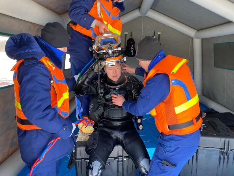 （最美军人专题）中国退役军人丨刘亮：从“橄榄绿”到“火焰蓝”，依然是向险冲锋的战士