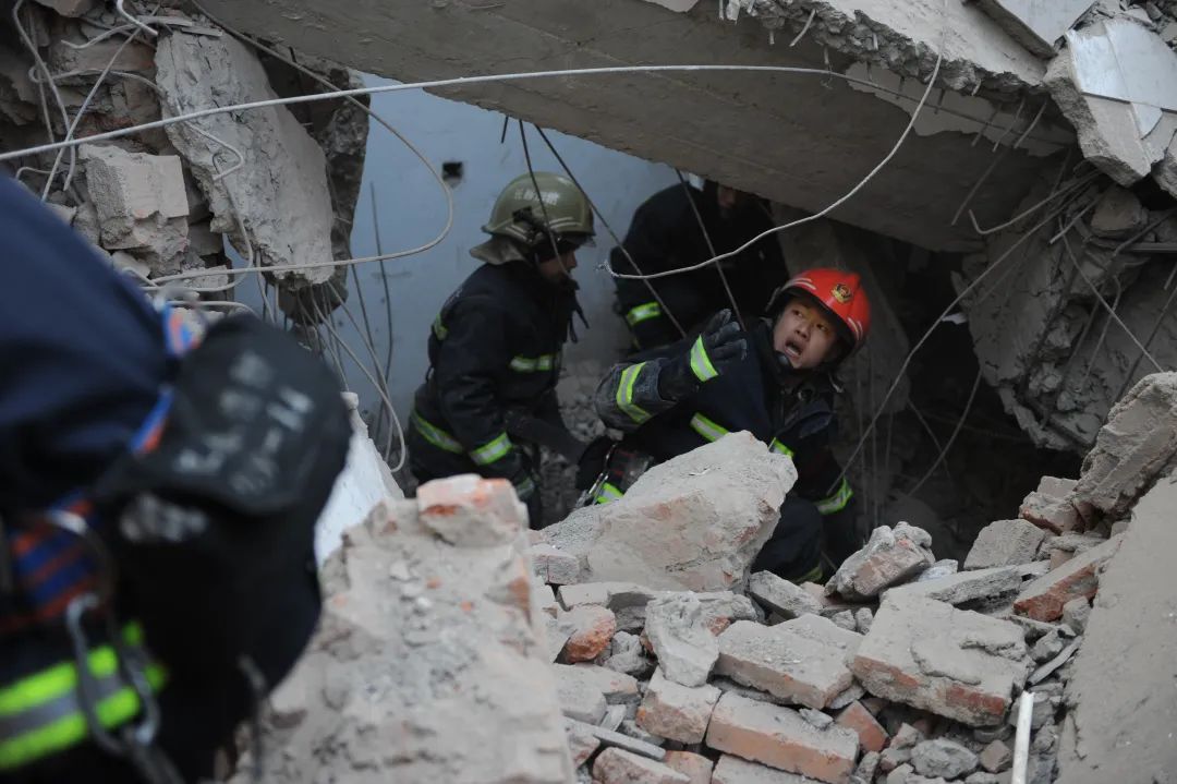 （最美军人专题）中国退役军人丨刘亮：从“橄榄绿”到“火焰蓝”，依然是向险冲锋的战士