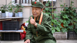 96岁抗战老兵杜美兰：战火中传递命令 岁月里传承信仰