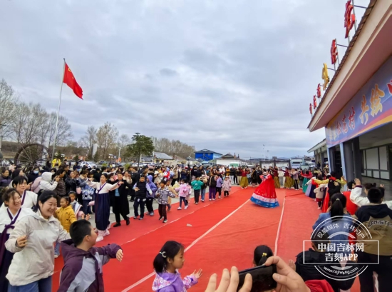安图县举办“来多彩延边 探边境春韵 相聚松花村 共绘中华情”“五一”文旅体验活动
