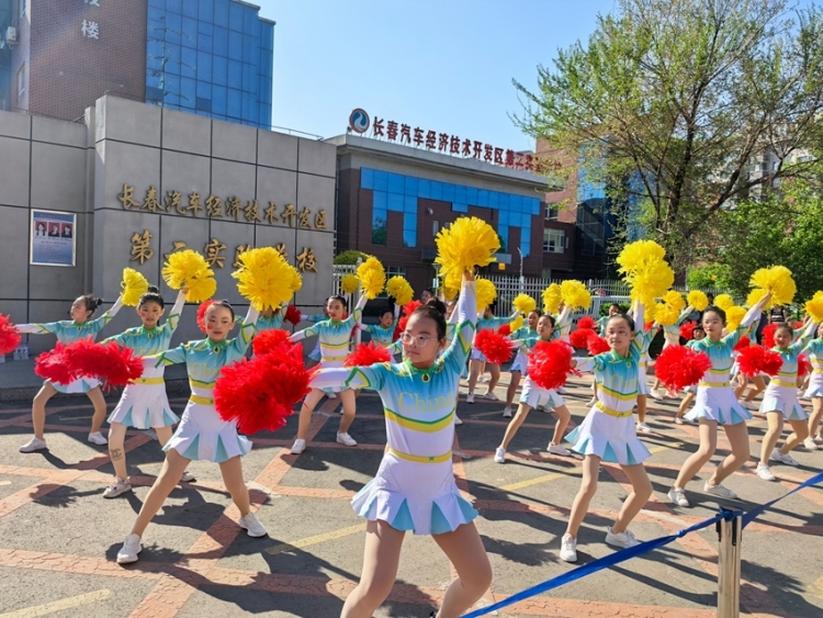 幸福车城 民生暖意伴朝夕
