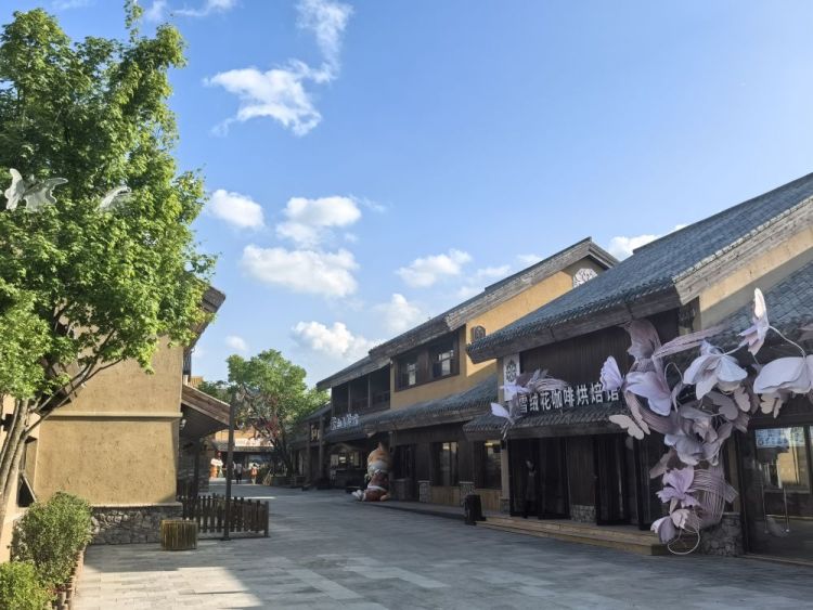 新华社看长白山 |“快旅慢游”成为长白山文旅新风尚