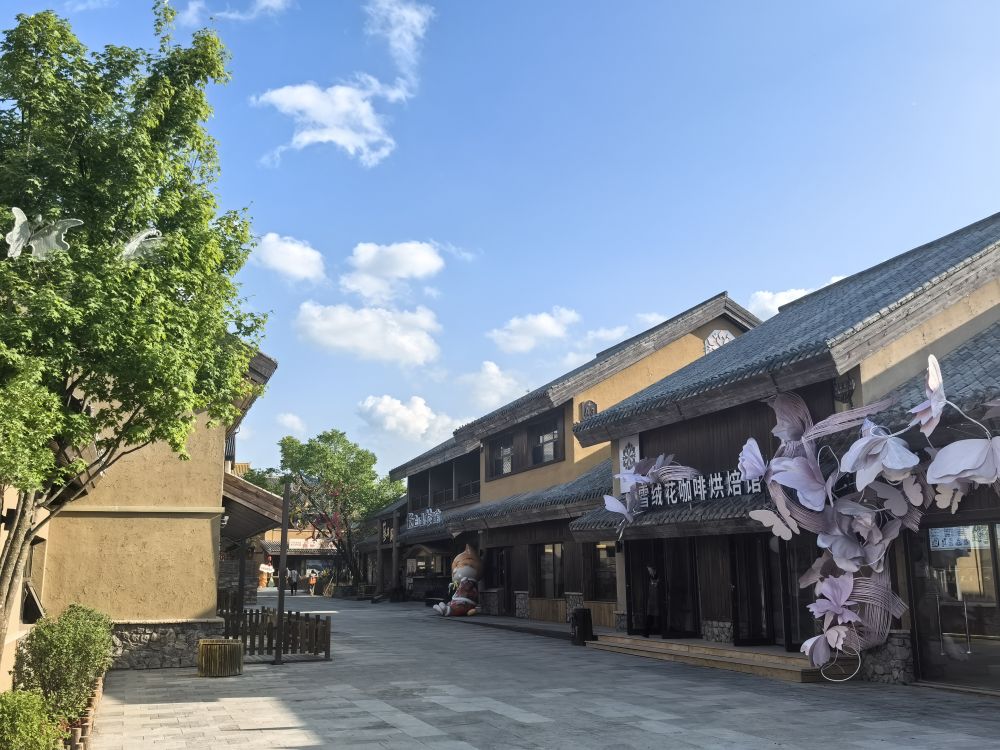 新华社看长白山 |“快旅慢游”成为长白山文旅新风尚