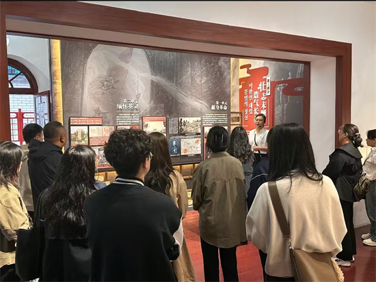 讲述历史建筑 传承边疆记忆 延吉市举办主题文明实践宣讲活动_fororder_图片6