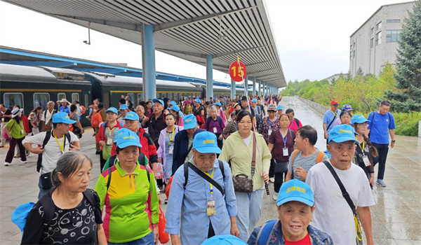 首个享受“引客入延”专项奖补政策的旅游专列抵达延吉_fororder_吉林专列