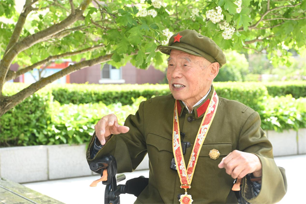 抗战老兵韩景俊：枪林弹雨铸忠诚 桑榆暮年传薪火_fororder_吉林老兵韩景俊