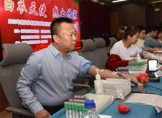 第四届吉林省“最美退役军人”荆涛：戎装换白衣 军魂铸医魂_fororder_退役军人荆涛2