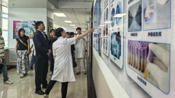 延吉企业家进高校开展实践活动 寻求校企合作机会