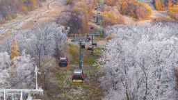 吉林市：大青山呈现秋冬交融独特奇观