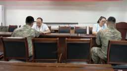 吉林珲春：双拥义诊进军营 情系官兵送康宁