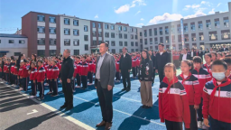 蛟河市开展“迎国庆·传薪火·红色故事进校园”退役军人志愿服务活动