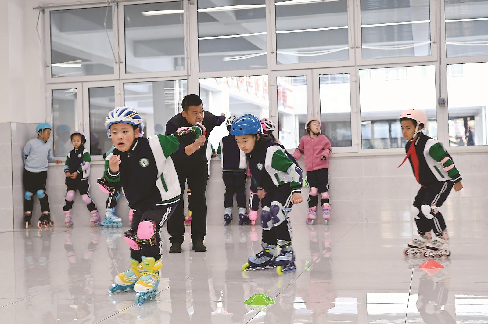 吉林“雪假” 孩子们在冰雪里玩嗨了！