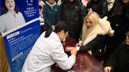“岐黄筑桥・文明互鉴”健康义诊活动在吉林外国语大学举行