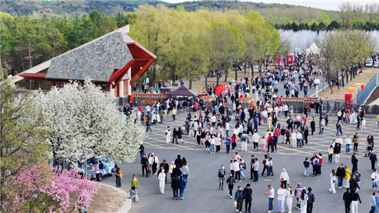 热力全开！长春净月高新区“五一”假期文旅市场多点开花 火爆开局_fororder_01长春市净月潭景区