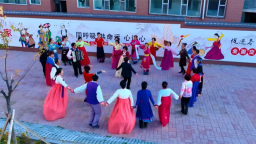 丹英石榴红 共筑团结梦——全国民族团结进步示范单位丹英社区民族团结侧记