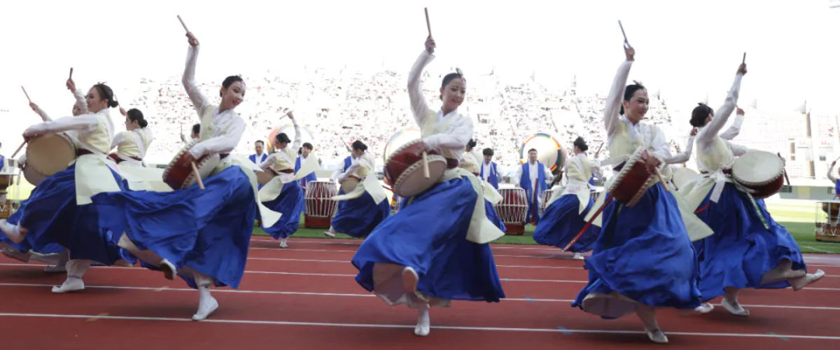 2025延边州县（市）足球联赛在延吉启幕：非遗进赛场 与足球共舞_fororder_吉林延边足球2