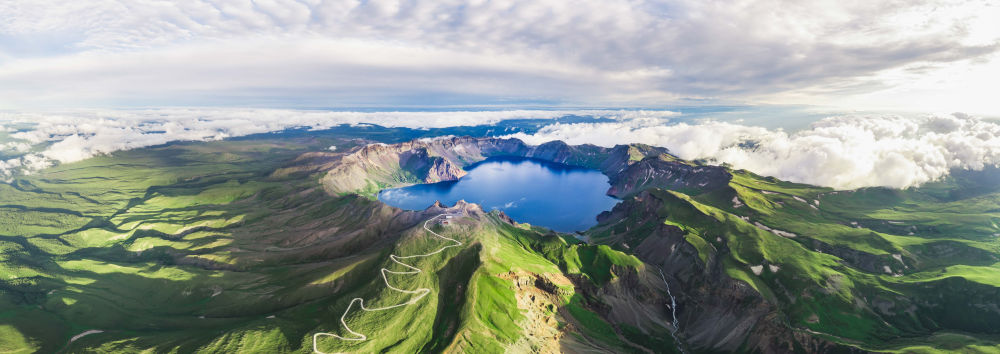 守护绿水青山 绘就生态画卷——长白山65年保护与发展实践_fororder_202510279a9dac3c4af64cd8ba8e5d9057ad91fe_202510275dc54529e3e74c8886e473db8d9b366e
