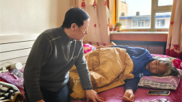 老兵岳忠文56年如一日学雷锋：只要活着，就要把好事做到底