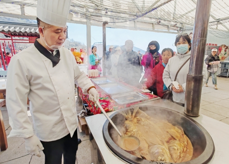 2025松花湖开江鱼美食季拉开帷幕