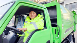 延吉环卫清运队员崔立鹏：十载环卫路 扮靓延吉城