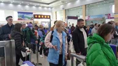 “五一”假期 珲春口岸迎来俄罗斯游客入境高峰_fororder_吉林珲春