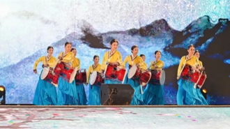“连接·斑斓在图们”民族文化交流周主题演出在图们江畔启幕