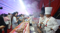 延吉：灯火满城烟火旺 夜经济激发消费新活力