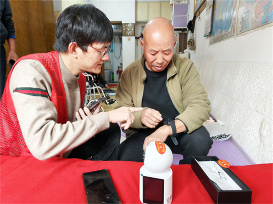 延吉：居家养老上门服务 暖心守护312名老人_fororder_吉林居家养老