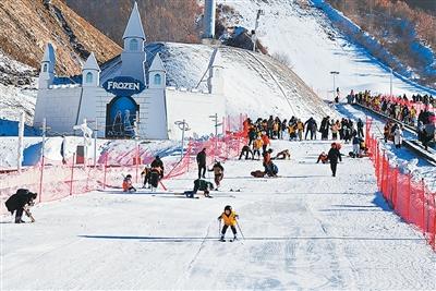 “雪假”游客与省外客流叠加 吉林冰雪游迎来第一波热潮