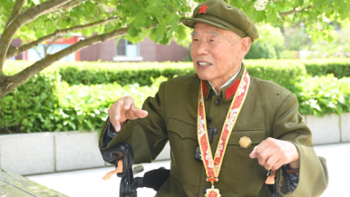 抗战老兵韩景俊：枪林弹雨铸忠诚 桑榆暮年传薪火