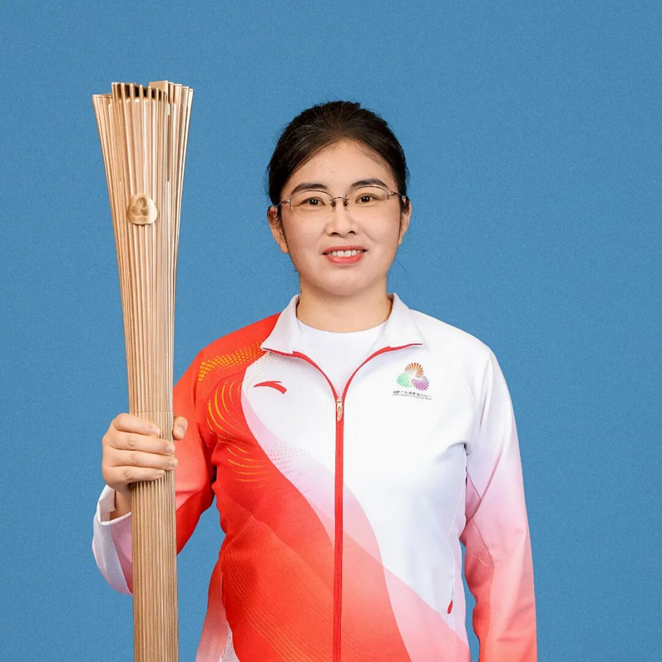 手持“火炬”传递“荣光”！她们这样说……_fororder_4