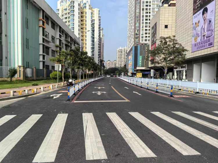 惠州城管协调联动多部门改造优化港惠商圈公共空间
