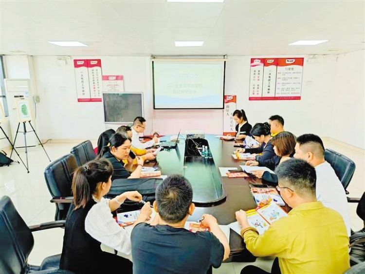 深圳龙华“三度”发力助企打通发展快车道_fororder_呜呜1