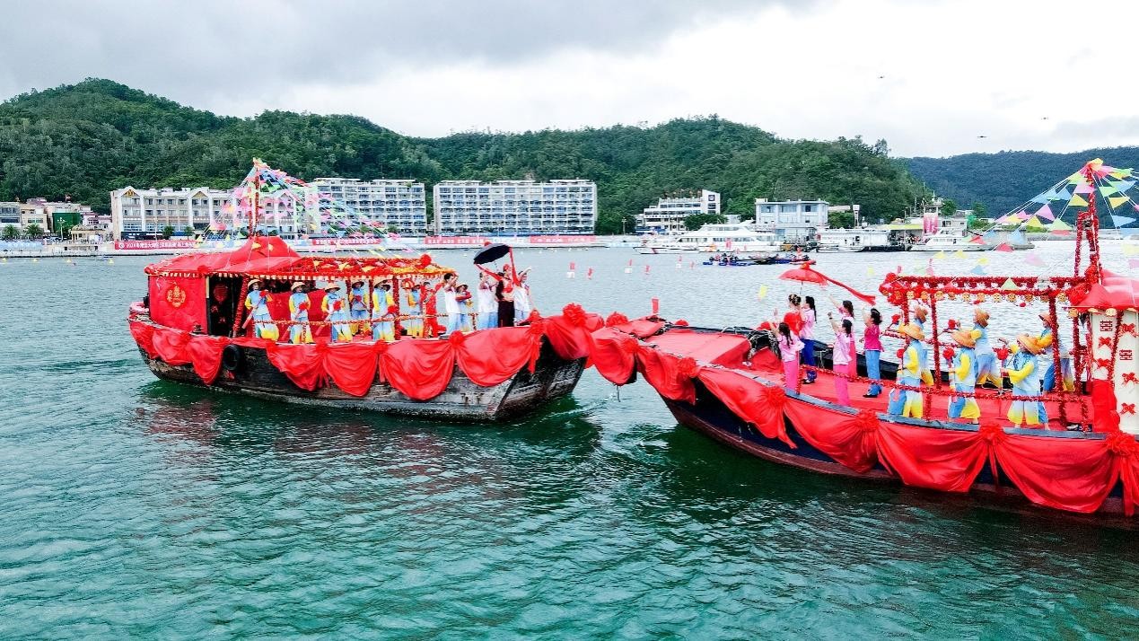 深圳南澳：海上龙舟赛端午启幕 多元文旅体验激活大湾区传统节庆_fororder_1