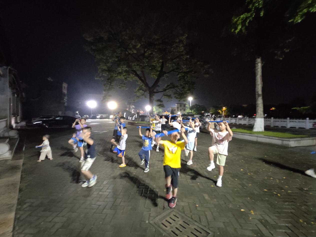 白云区钟落潭镇“两社三中心”试点赋能，助推龙岗少年醒狮队赓续传统文化薪火_fororder_白云8